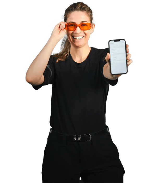 Alexandra-met-phone